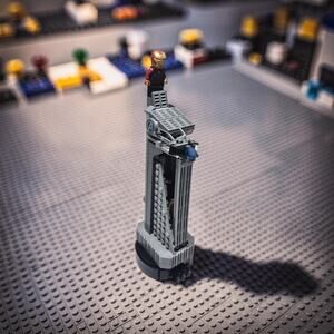 LEGO Marvel: Avengers Tower (40334) - No Manual - With Figurine